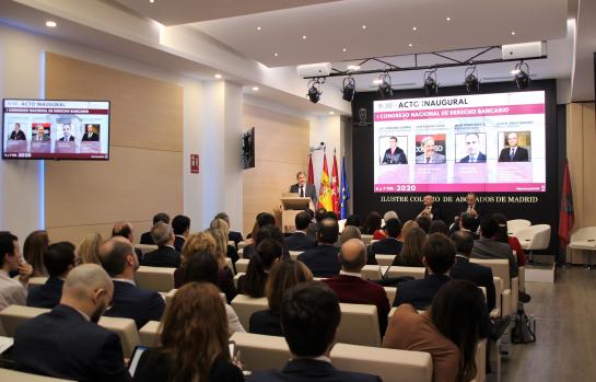 José Ramón Couso durante la inauguración del I Congreso Nacional de Derecho bancario