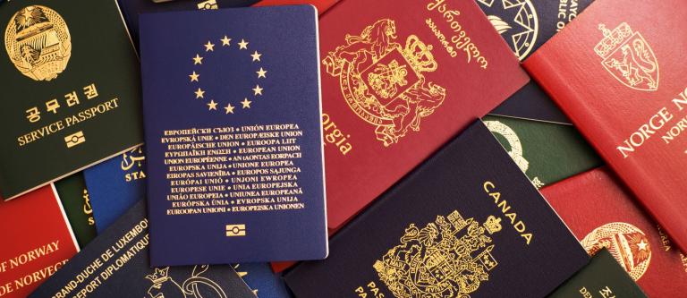 Regularizar situación de extranjeros en España