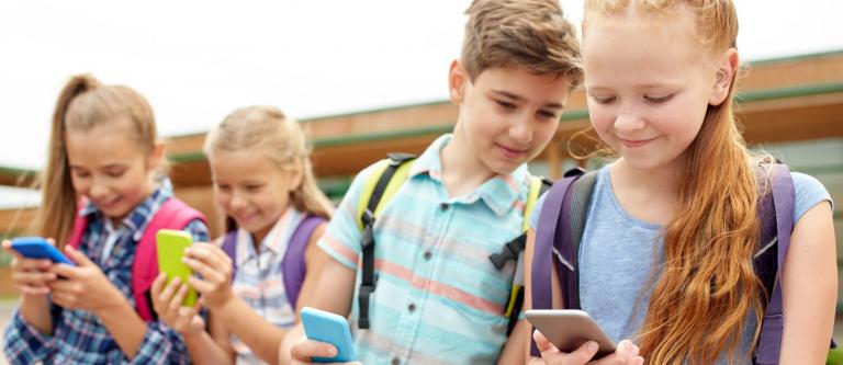 Prohibición uso del móvil en clase