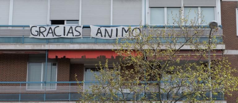 Imagen balcon coronavirus