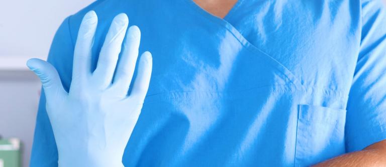 Fabricar material de proteccion sanitaria