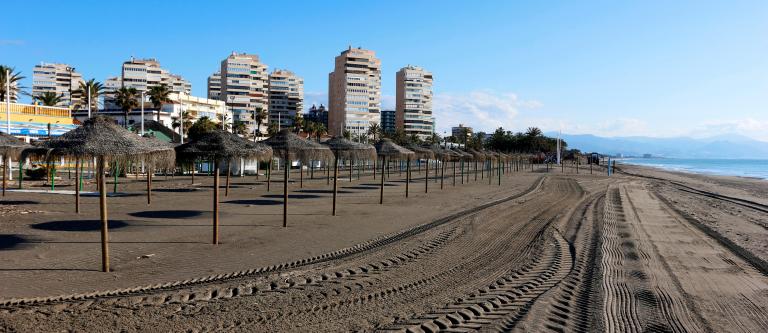 Estado de alarma playa vacia