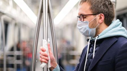 Transporte y mascarilla