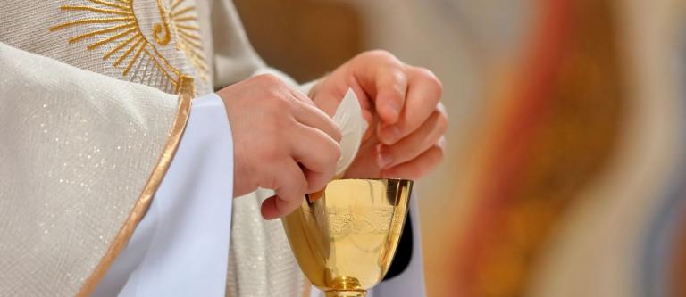 Misa culto religioso