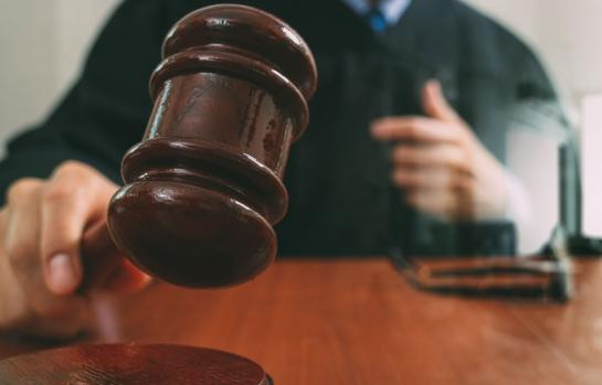 Resolución de clausula de vencimiento abusiva