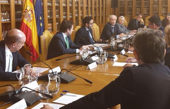 comisión del derecho de defensa