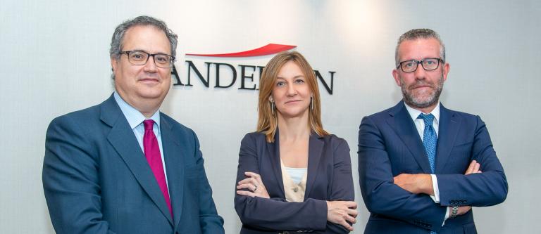 José Miguel López García, Arancha Bengoechea y José Vicente Morote.