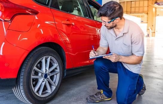 Sentencia pegatina ITV