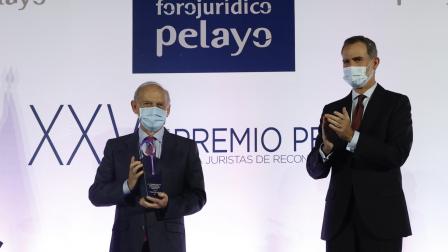 Premio De la Cuadra jurista