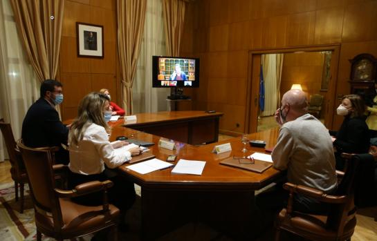 Reunión Ministerio de Trabajo, sindicatos y patronal
