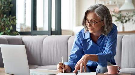 Mujer jubilada_pensionista_autonoma