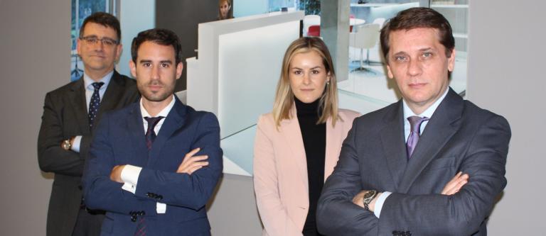 Juan Ignacio Alonso Dregi y Equipo_CECA MAGAN Abogados_GRUPAL_abril_2021_IMG_1470