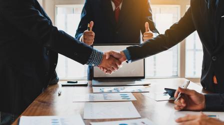 Negotiating,A,Business,Deal.,Concept,Of,Dispute,Resolution,And,Mediation.