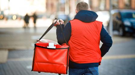 Repartidor_rider_falso autonomo_ima