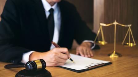 modificación del acceso a abogado y procurador