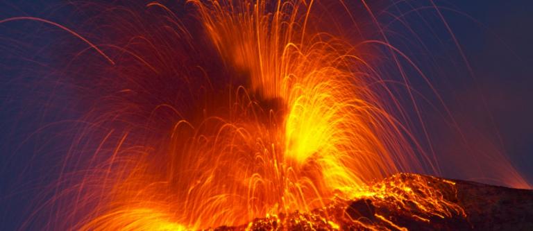 Erupción volcán