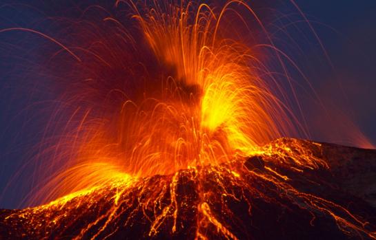 Erupción volcán