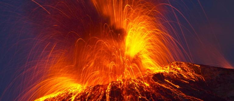 Erupción volcán