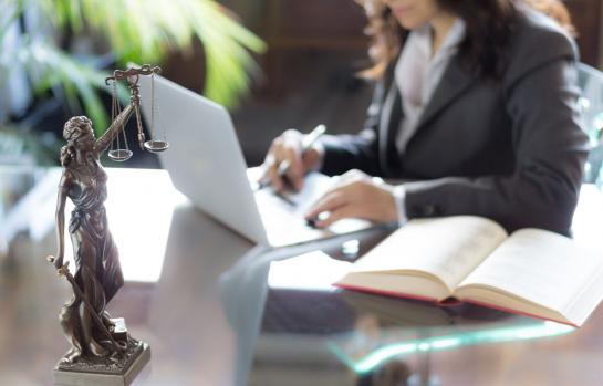 Cumbre mujeres juristas