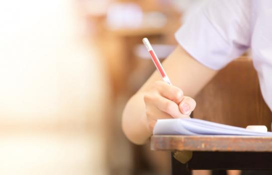 Agresión por la nota de un examen_imagen