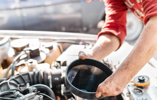 Persona con discapacidad trabajando-img