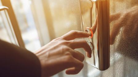 Instalacion de ascensor y comunidad de propietarios-img