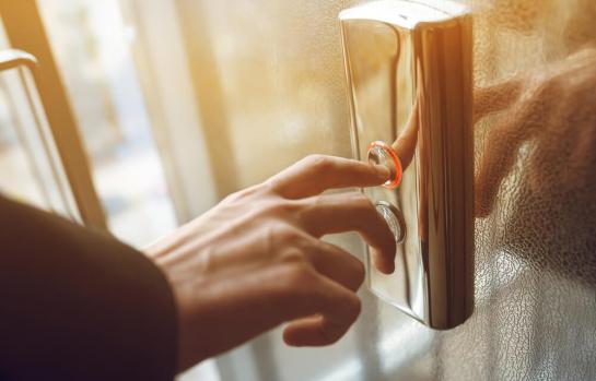 Instalacion de ascensor y comunidad de propietarios-img