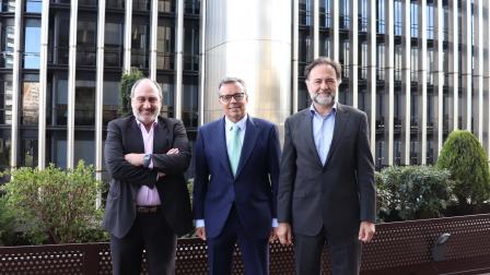 Foto_Javier Betancor (centro) con Mario Alonso y Javier Cantera