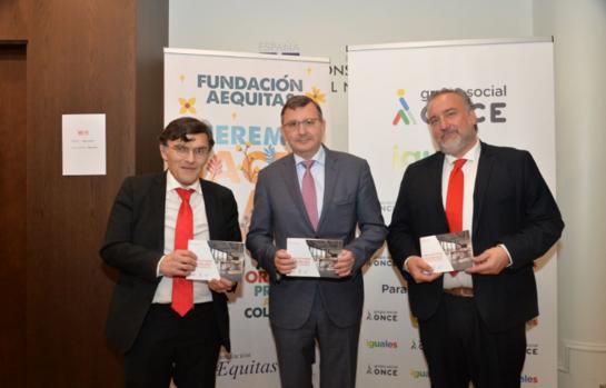 Fundación ONCE presenta una guía para notarios