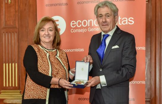 Cristina Herrero y Valentín Pich-Premio Gran Cruz CGE_img