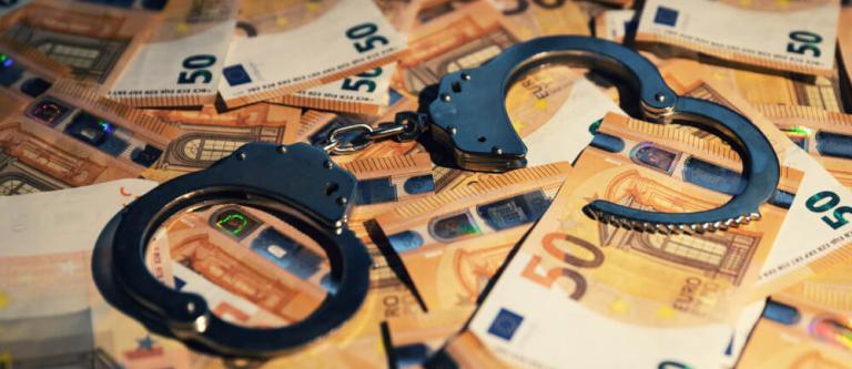 Delito financiero y delito contra la sociedad_img