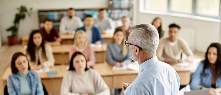 Estudiantes y becas del Gobierno_img