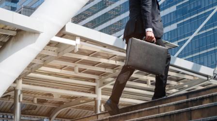 Delito falsedad documental y apropiacion indebida abogado_img