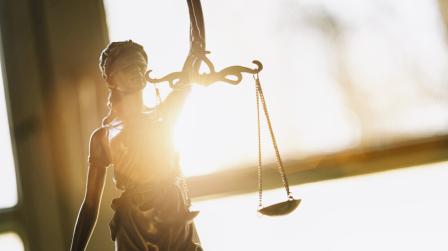 Los funcionarios de justicia se manifiestan_img