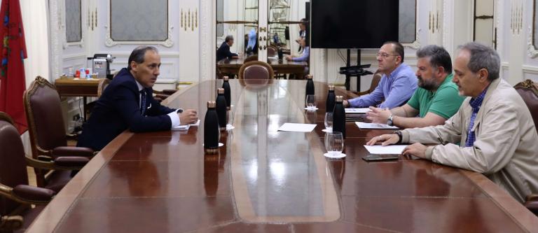El decano del ICAM y el comite de huelga de los funcionarios de Justicia_img
