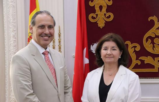 Decano y Ana Buitrago Fundacion ICAM_img