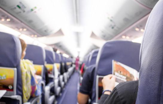 Accidente dentro de avión