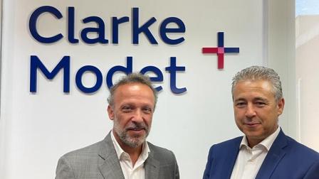 Foto 1-ClarkeModet y Arosa- Luis de Torres Group Ceo de ClarkeModet y Julio Fdez-Clemente Director General de Arosa