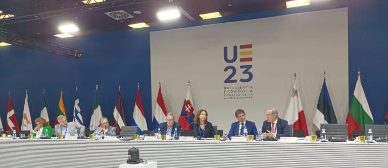 Decano_Interviene_Cumbre_Consumo_img