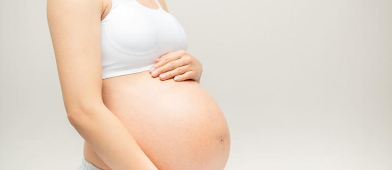 Indemnización a mujer que perdió a su bebé en un embarazo de alto riesgo
