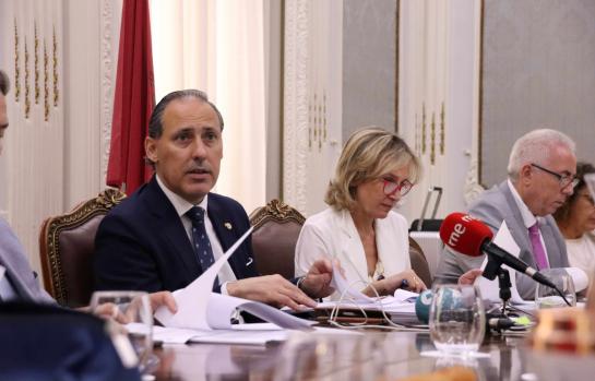 Eugenio Ribón, Isabel Winkels y Juan Manuel Mayllo violencia de genero_img