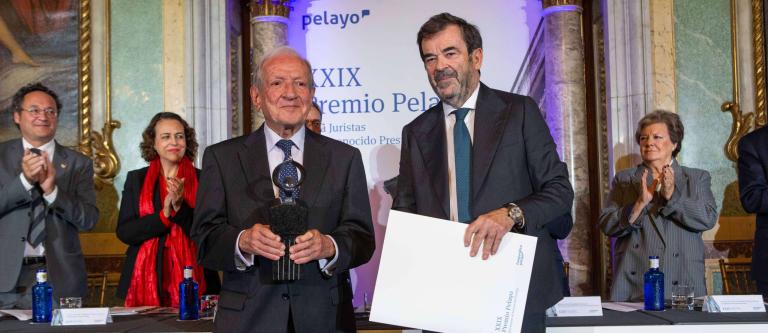 Premio Pelayo entrega a Pascual Sala_img