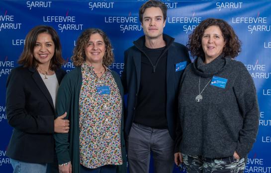 De izq. a dcha. Liliana Tamayo, Déborah Cornejo, Javier Martín (CEO de Renaiss), Chus Figueiras