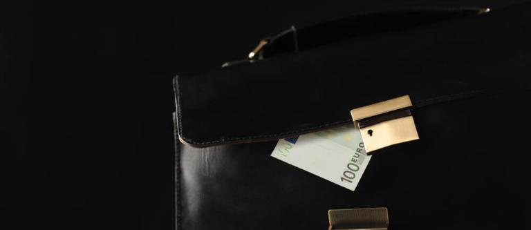 Delito de deslealtad profesional de procurador_img