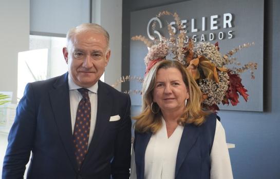 José María Cabrales y Pilar Jaquete_img