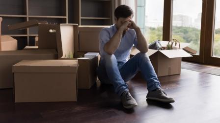 Desahuciado el hijo por no aportar a la economia familiar_img