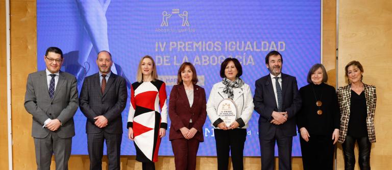 Foto de grupo premiadas igualdad CGAE_img