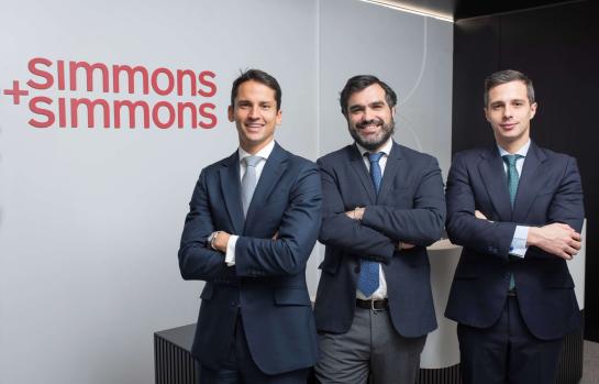 SimmonsSimmons_PabloTribello_img