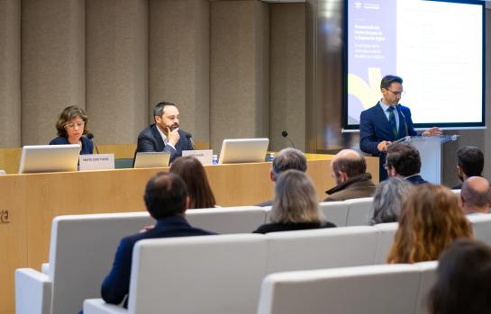 Presentación Centro Europeo de Regulación Digital Perez_llorca_img