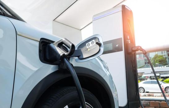 Deduccion y vehiculo electrico_img